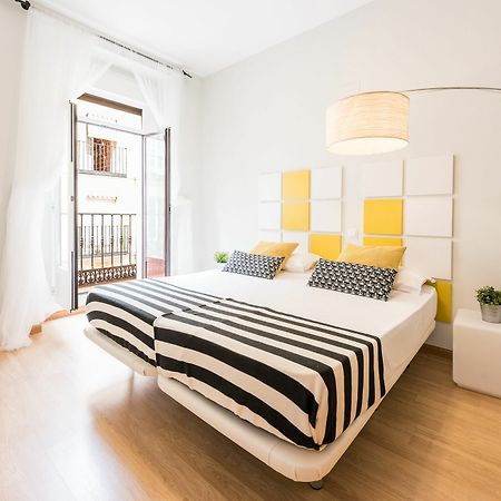 Aparthotel Smartr Madrid Chueca Esterno foto