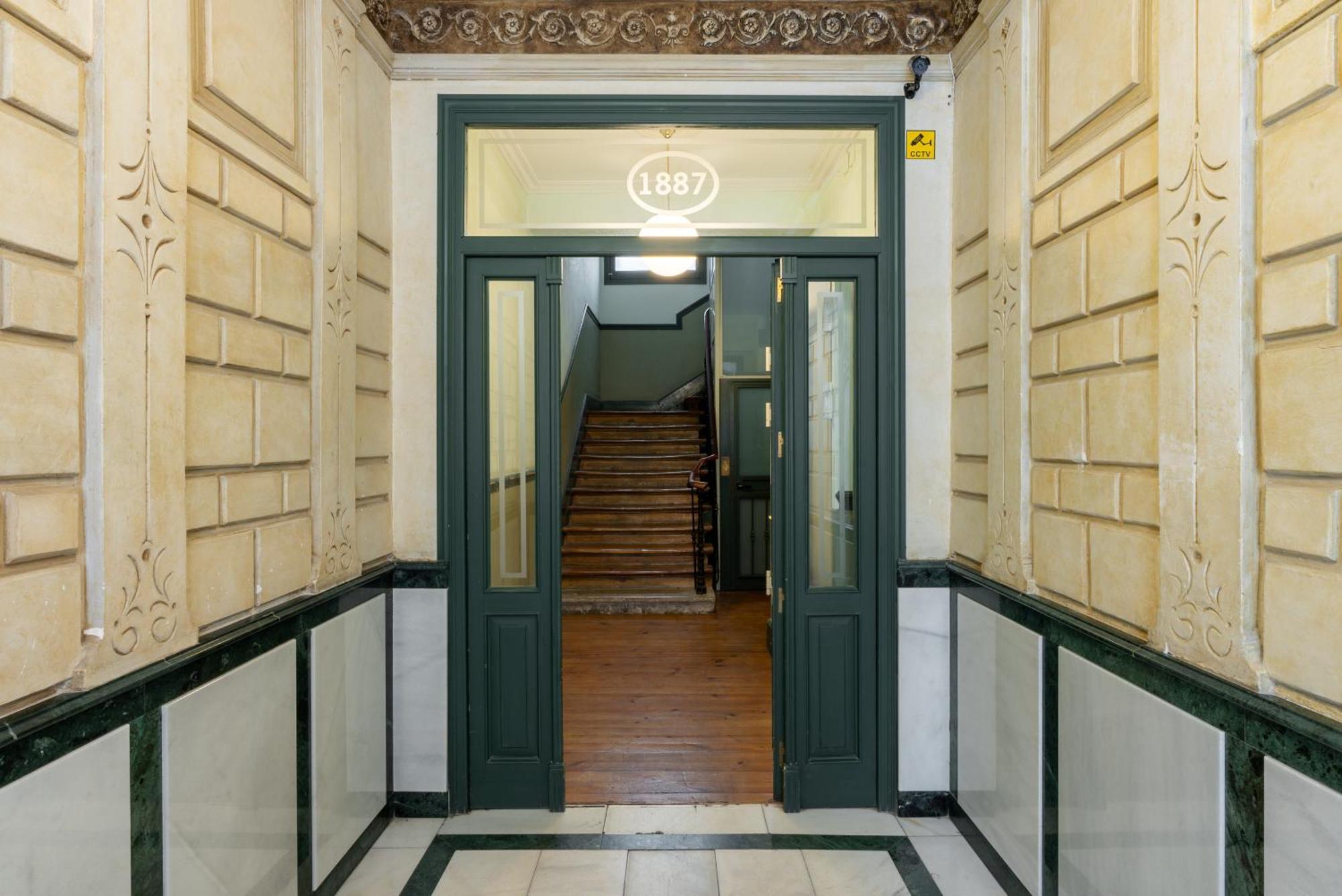 Aparthotel Smartr Madrid Chueca Esterno foto