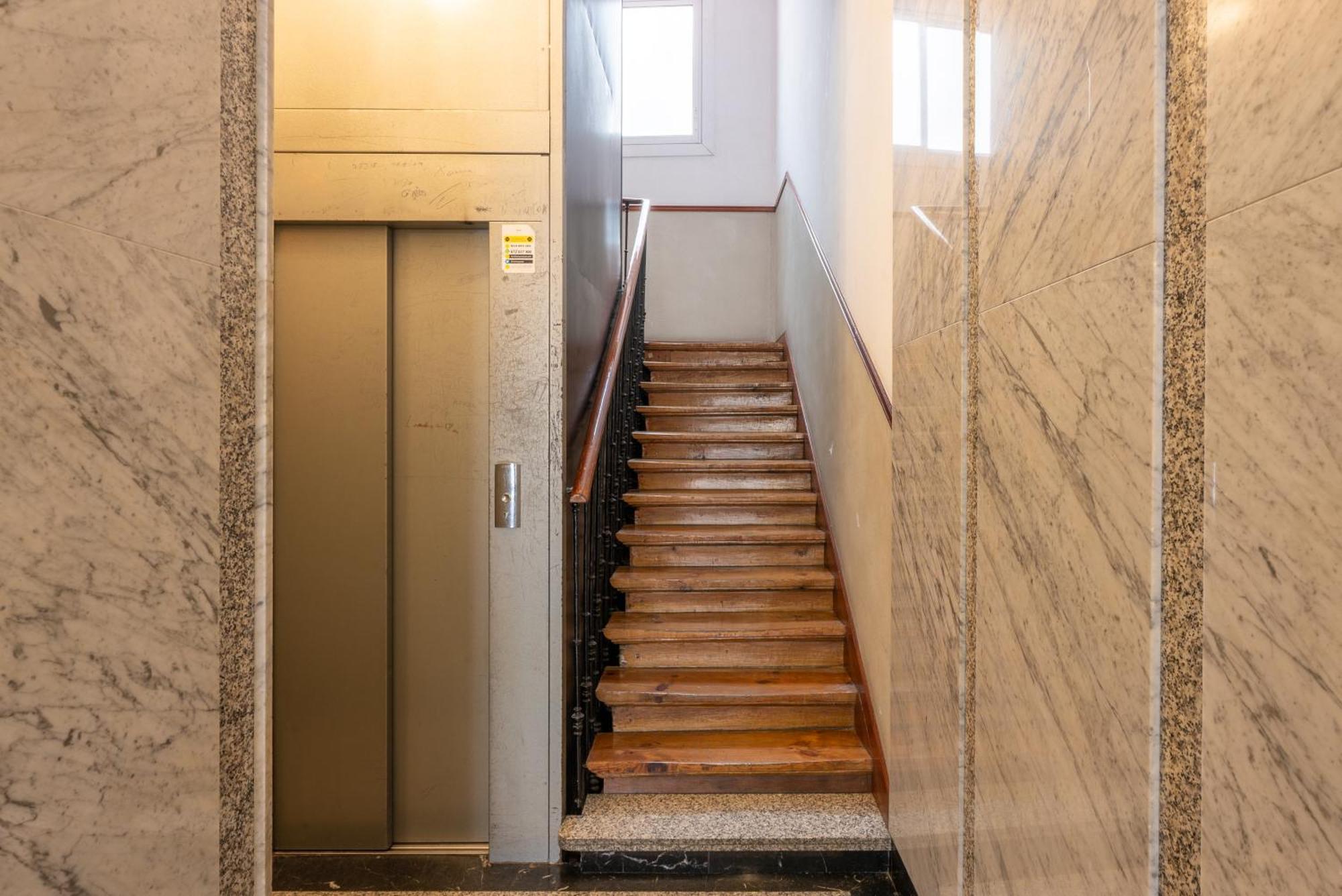 Aparthotel Smartr Madrid Chueca Esterno foto