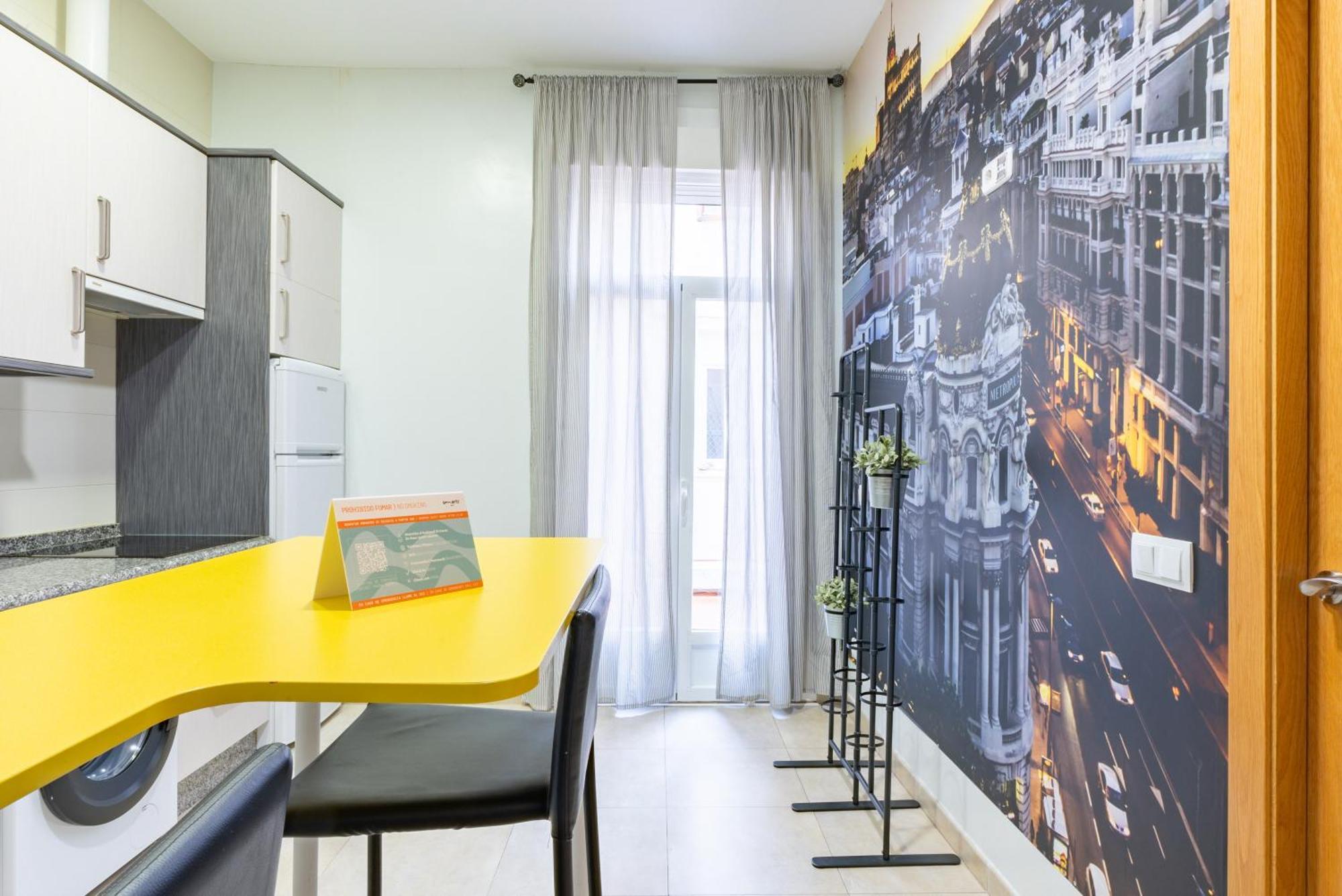 Aparthotel Smartr Madrid Chueca Esterno foto