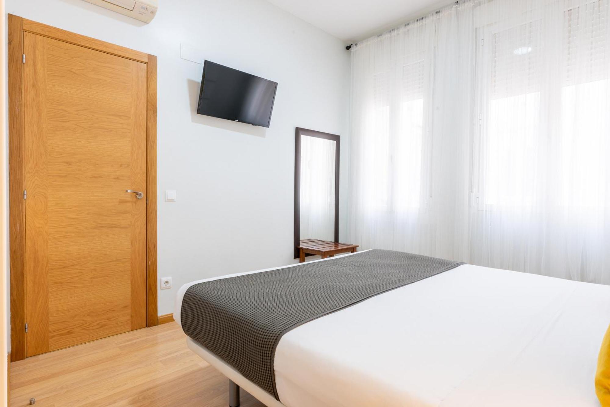 Aparthotel Smartr Madrid Chueca Esterno foto