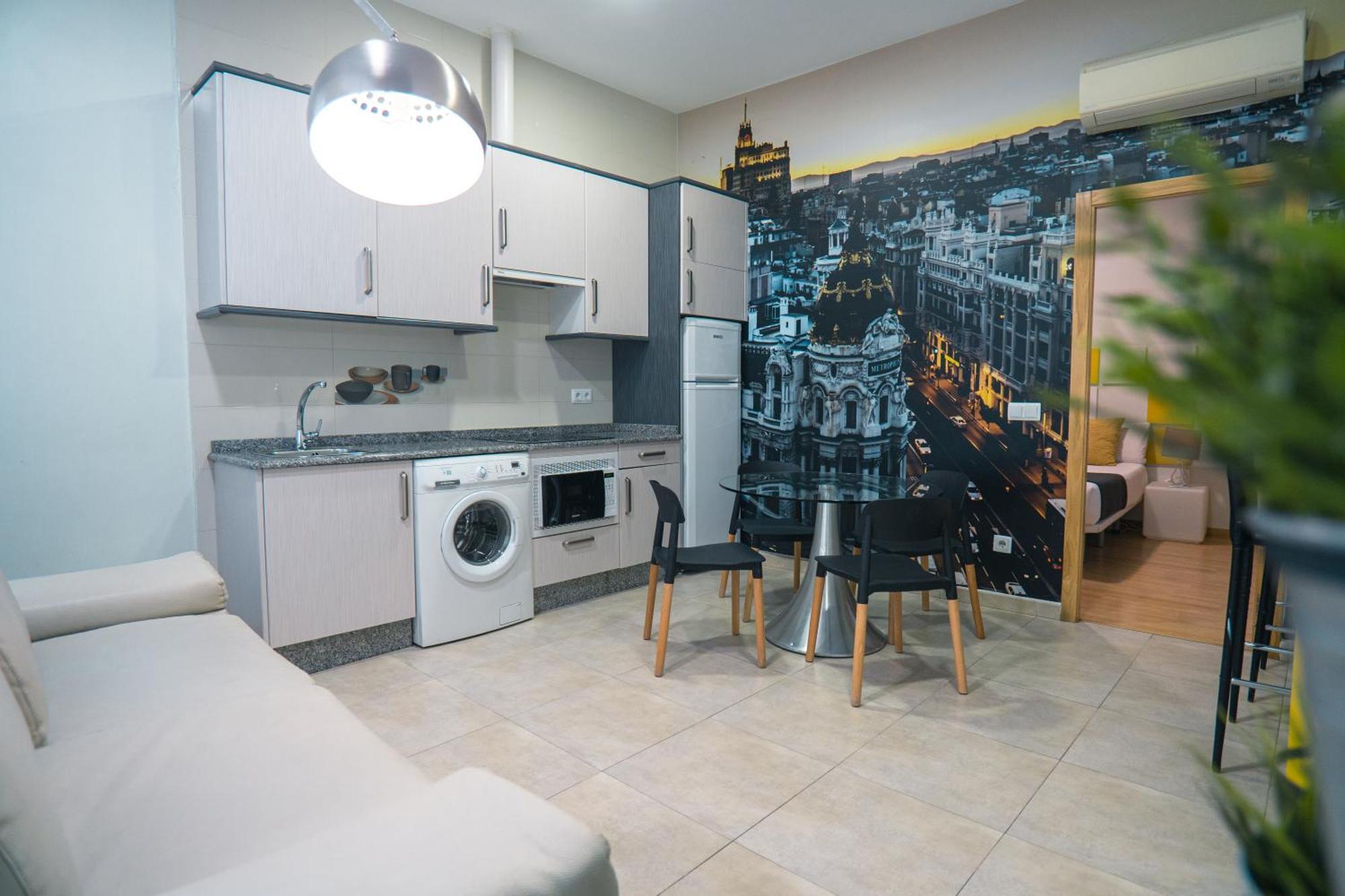 Aparthotel Smartr Madrid Chueca Esterno foto