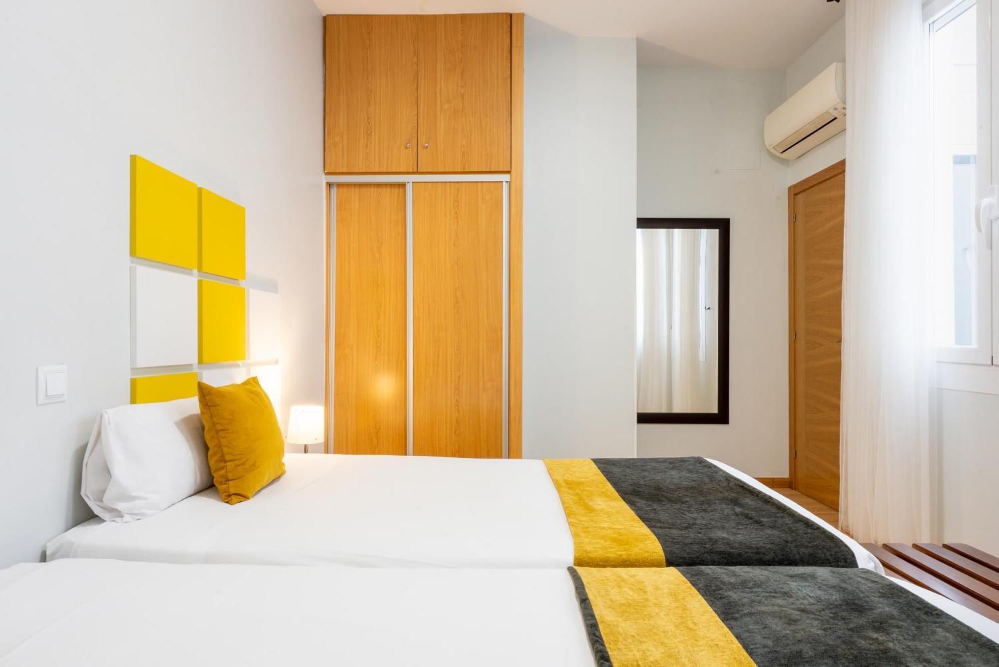 Aparthotel Smartr Madrid Chueca Esterno foto